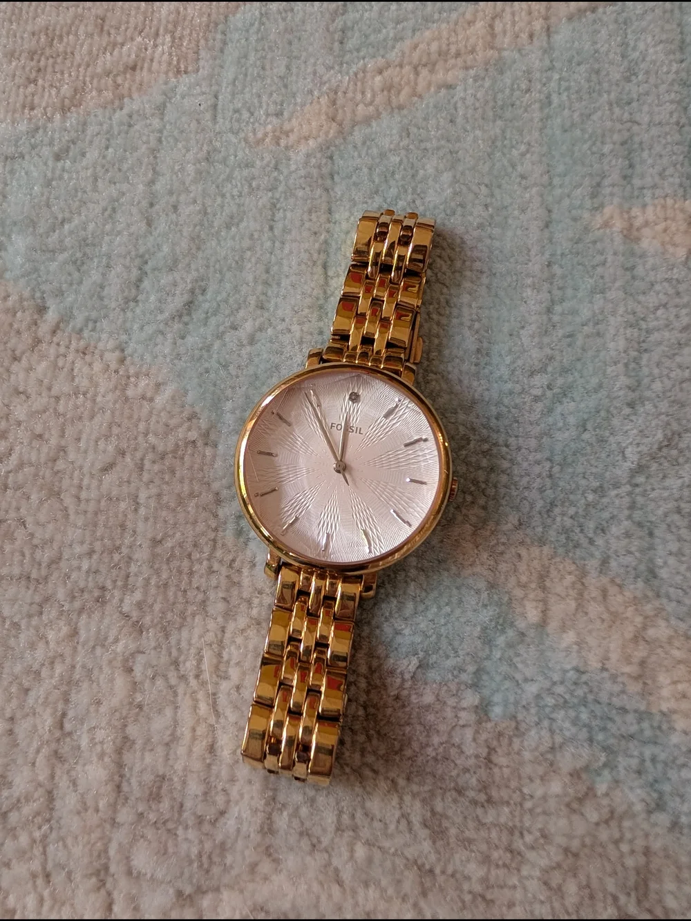 Fossil Rose Gold In Color -Women's Watch with Sunburst Dial For Parts Or Repair - Picture 1 of 3